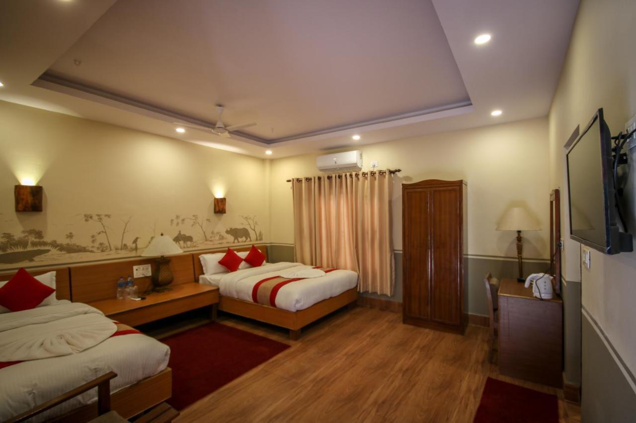 Jungle Safari Resort Саураха Экстерьер фото
