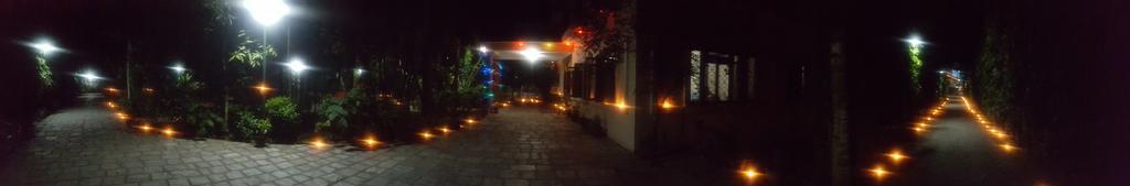Jungle Safari Resort Саураха Экстерьер фото
