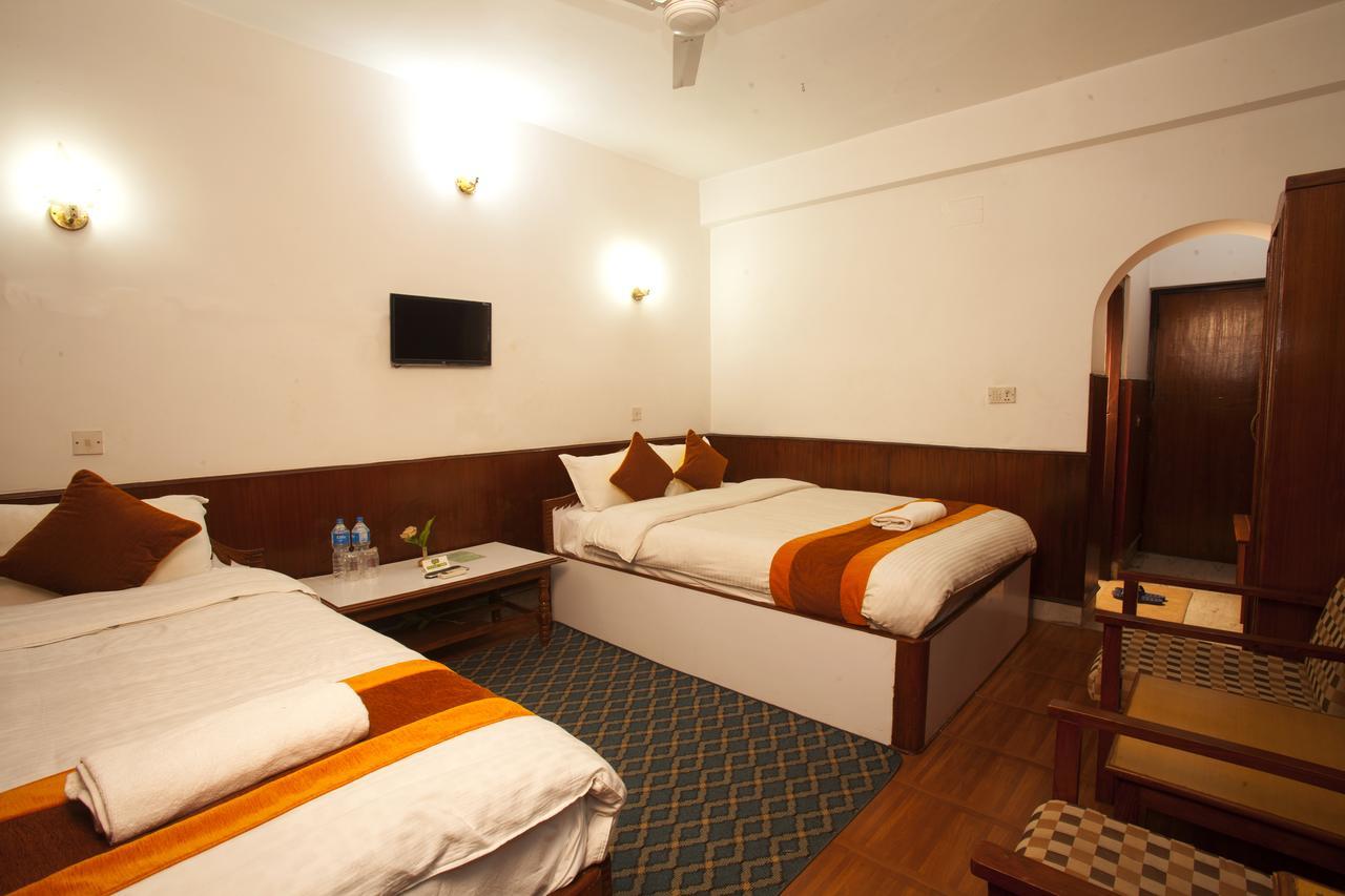 Jungle Safari Resort Саураха Экстерьер фото