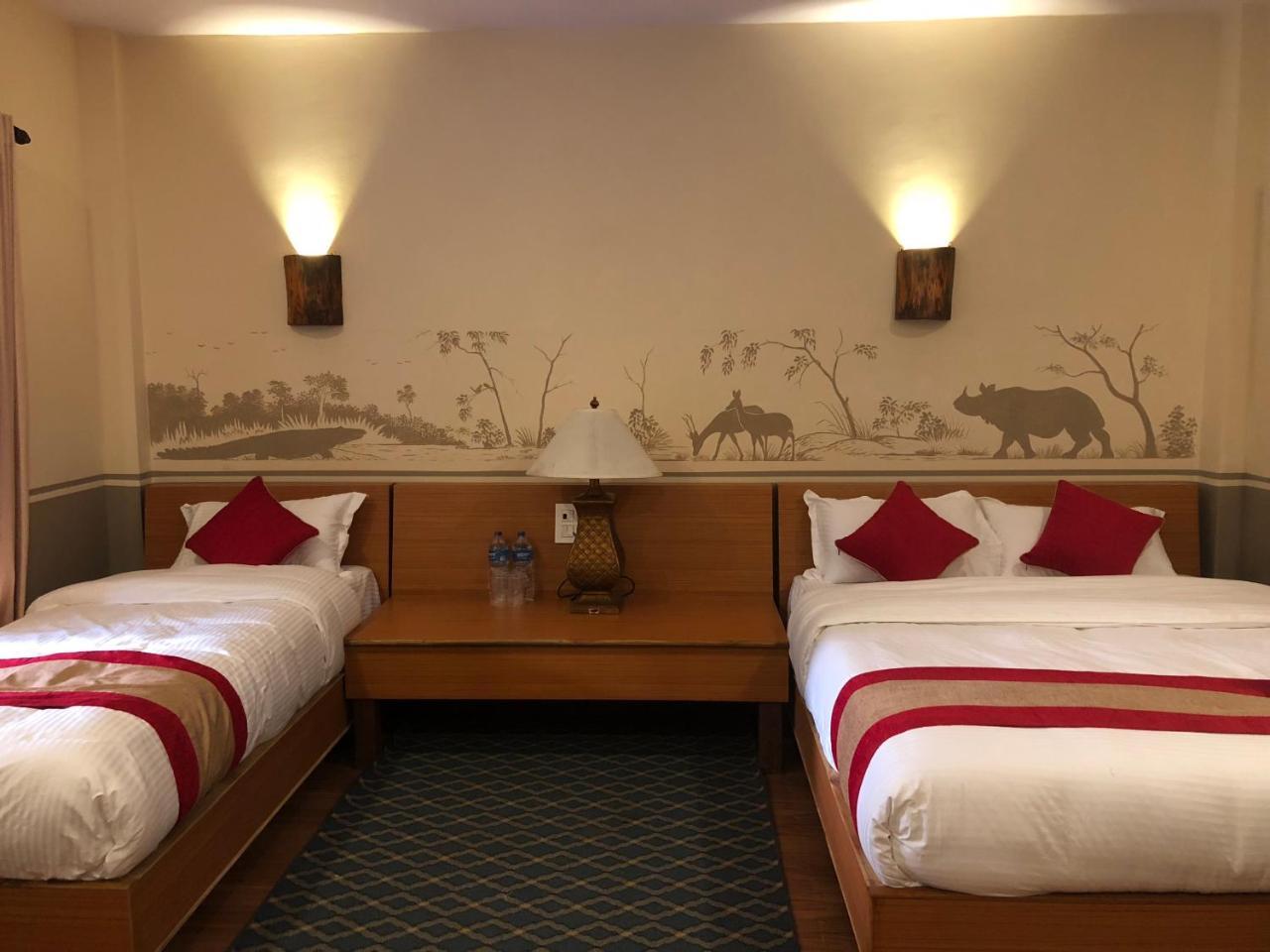 Jungle Safari Resort Саураха Экстерьер фото