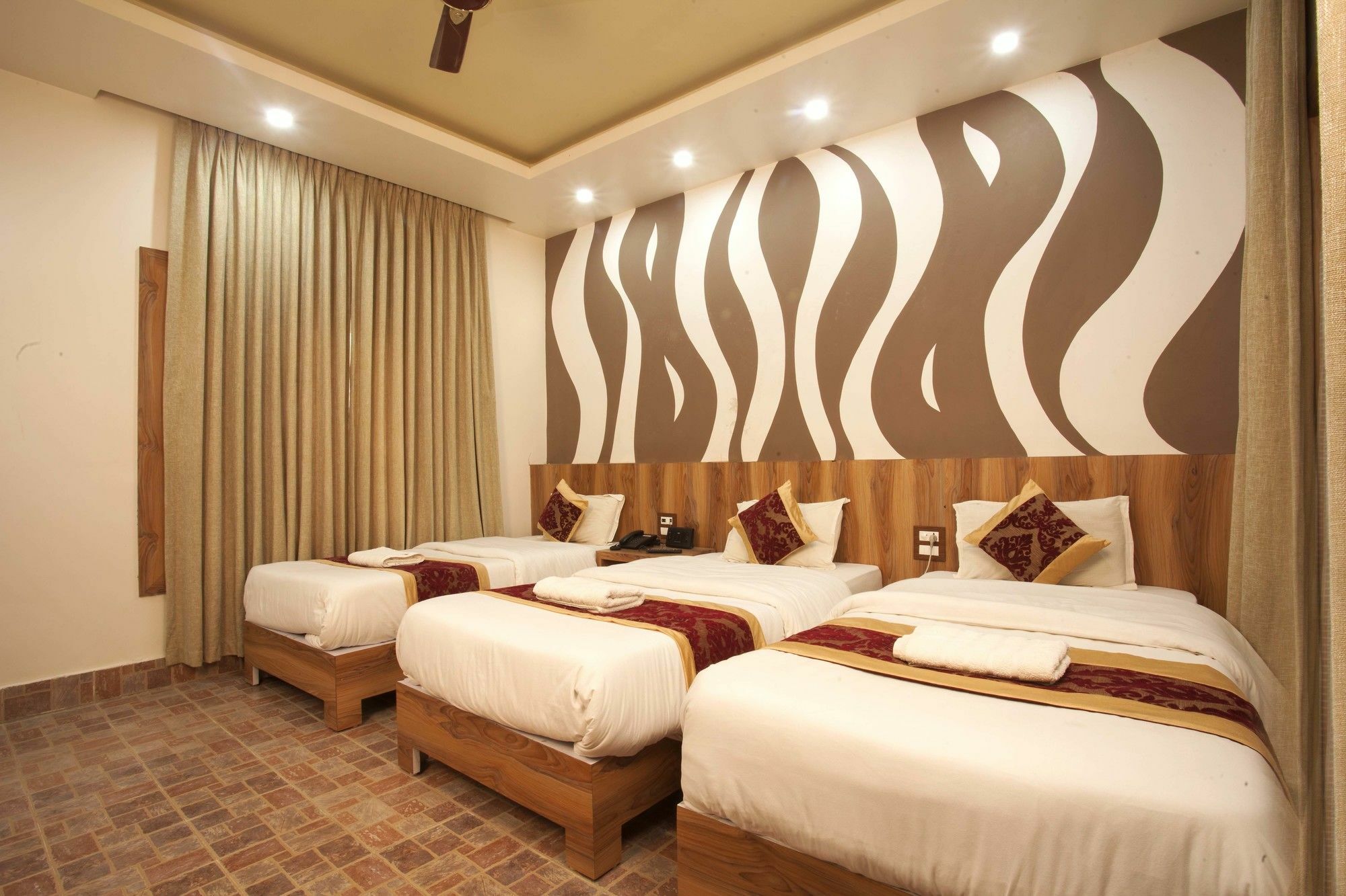 Jungle Safari Resort Саураха Экстерьер фото